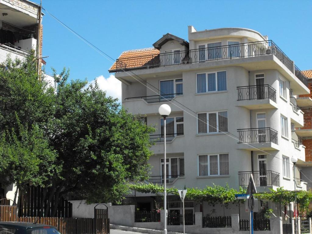 Къща За Гости Каракачанов Sozopol Exterior photo